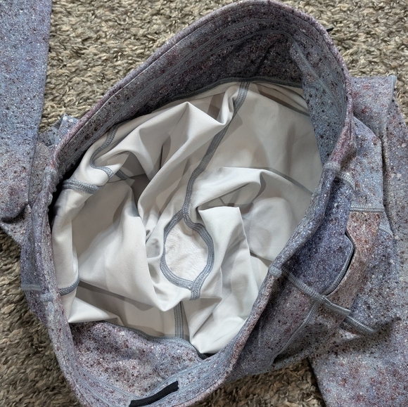 Lululemon Summer Haze Final Crop athletic exercise legging 10 - Picture 9 of 12